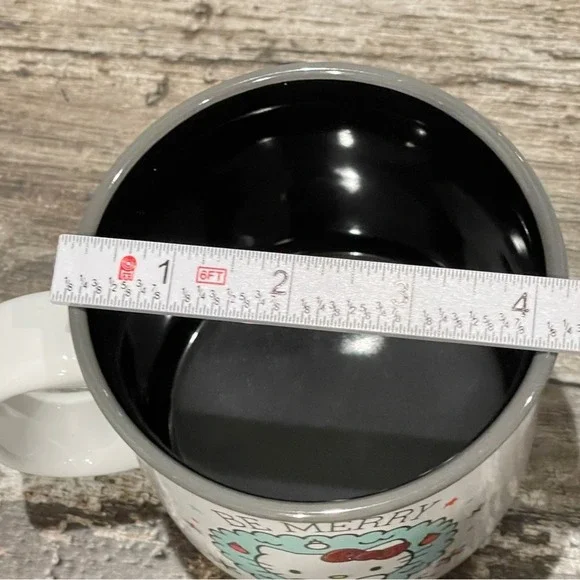 Sanrio Hello Kitty "Be Merry and Bright" Ceramic Camper Mug NEW - Picture 4 of 8